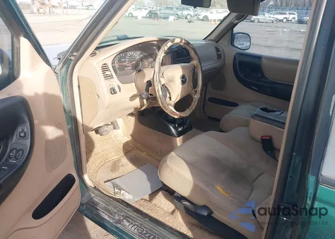 2001 Mazda B3000 Ds/Se z USA, uszkodzony, nr VIN 4F4YR16V21TM27382